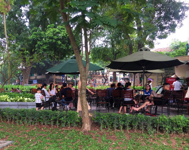 Hà Nội: Người dân chủ quan, lơ là trước dịch Covid-19