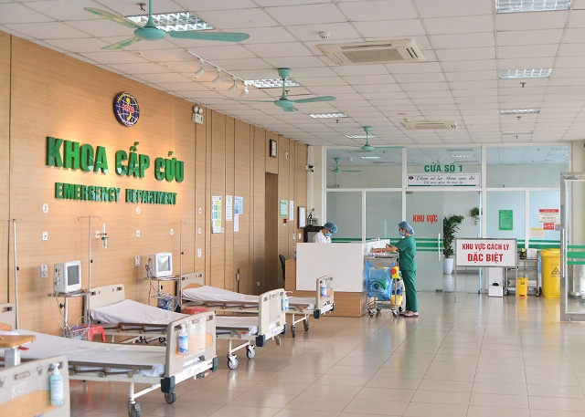 Bệnh viện Nhiệt đới Trung ương ngừng tiếp nhận bệnh nhân do có bác sĩ mắc Covid-19