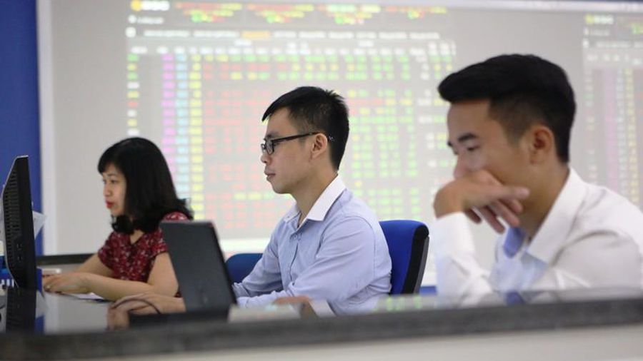 Fubon ETF ngưng giải ngân, khối ngoại bán ròng gần 3.000 tỷ đồng