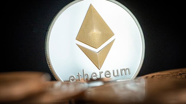Nhà đầu tư lãi sẽ bao nhiêu nếu rót 1.000 USD mua Ethereum vào đầu năm 2021?