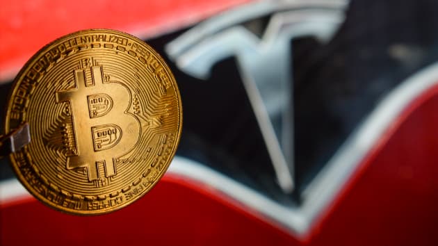 Elon Musk ‘quay lưng’ với Bitcoin, ngừng chấp nhận thanh toán khi mua xe Tesla