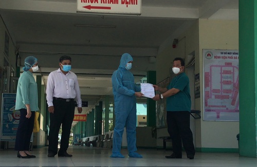 Người mắc Covid-19 đợt này có triệu chứng lâm sàng nặng hơn rất nhiều so với đợt trước