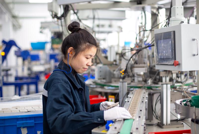 Dịch Covid-19 bùng phát ở Ấn Độ, làn sóng dịch chuyển sản xuất từ Trung Quốc sẽ ra sao?