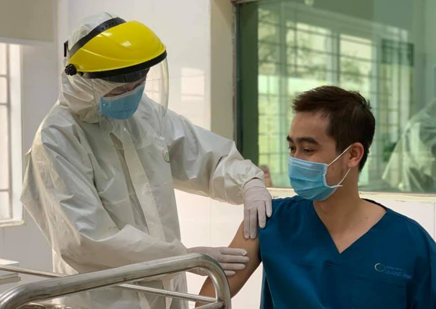 Hà Nội: Nam giáo viên 26 tuổi tử vong sau 39 giờ tiêm vắc xin Covid-19