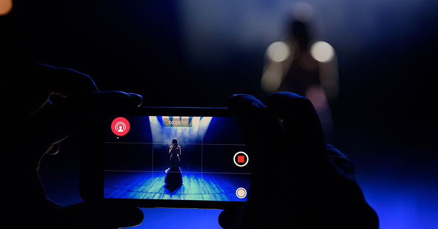 Người muốn livestream bán hàng sẽ phải đăng ký thông tin với Bộ TT&TT?
