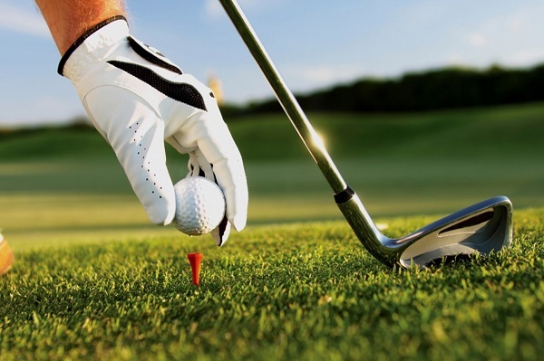 Đình chỉ công tác Giám đốc Sở Du lịch Bình Định vì chơi golf giữa mùa dịch