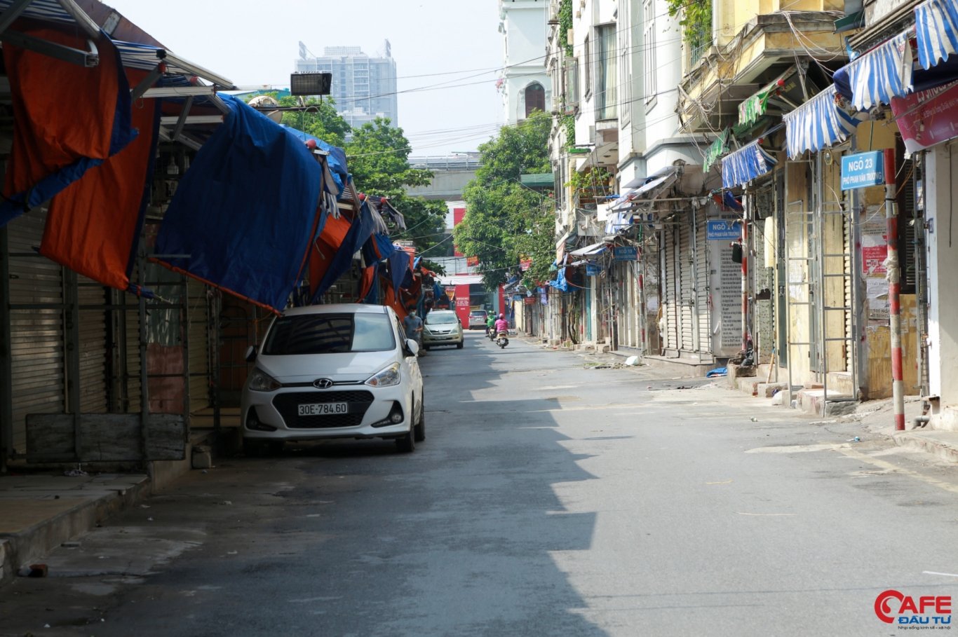 Hà Nội: Tìm những người từng đến 2 khu chợ có F0