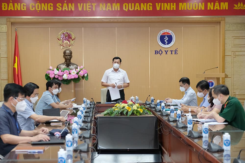 Tuyệt đối không được thu chi phí tiêm vaccine, kể cả ủng hộ tự nguyện