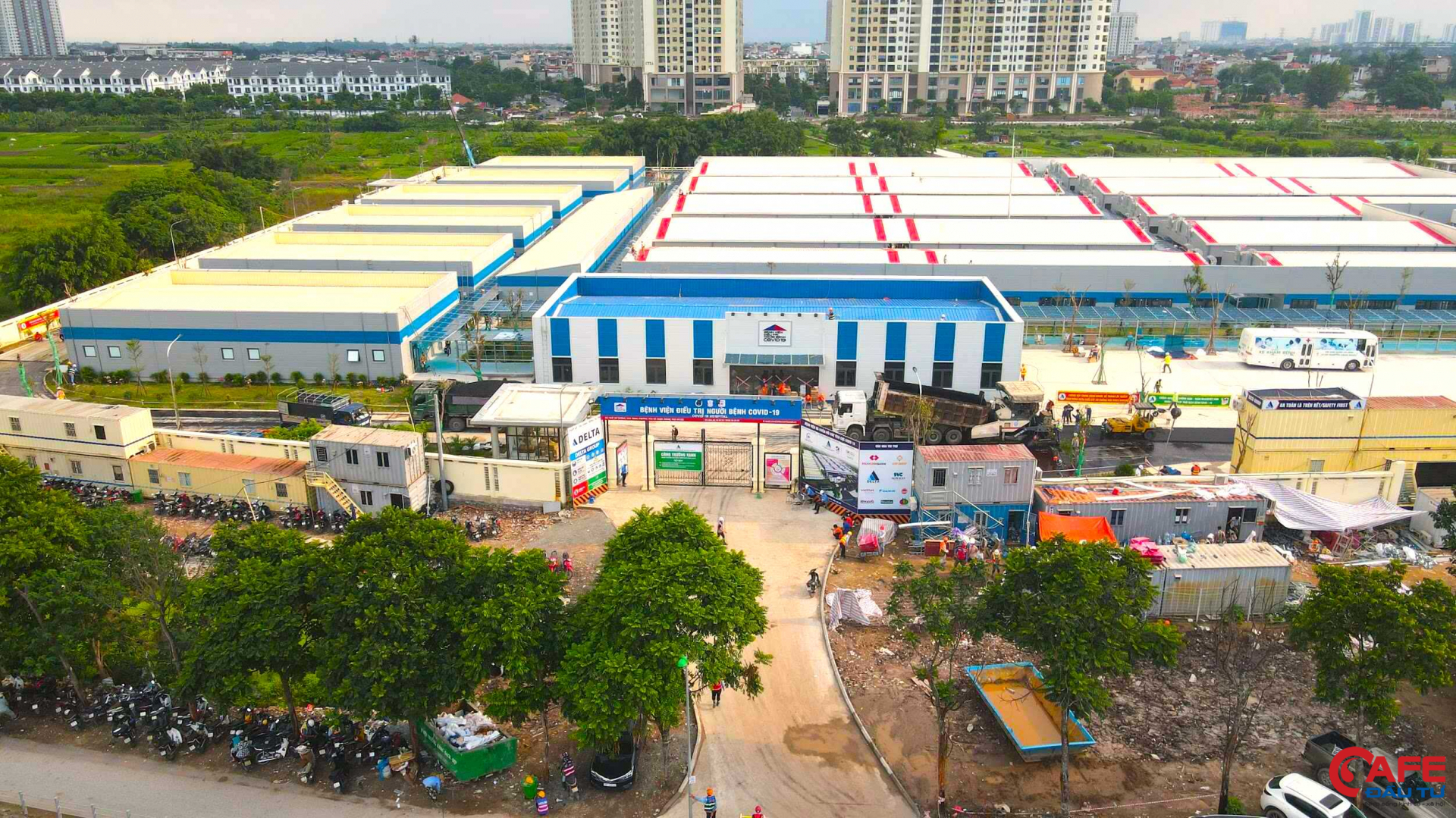 Cận cảnh xây dựng 'thần tốc' Bệnh viện dã chiến Hoàng Mai
