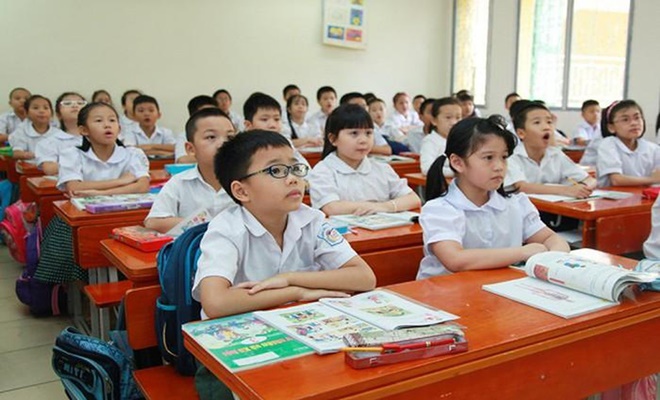 Hà Nội: Gần 900 tỷ hỗ trợ giảm 50% học phí trường công lập