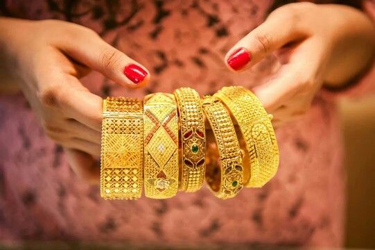 Giá vàng bất ngờ tăng mạnh, vươn lên mức cao
