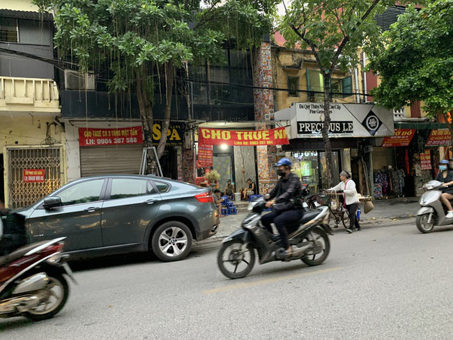 La liệt rao bán ở khu phố đất 'kim cương', giá mùa dịch vẫn cả tỷ đồng/m2