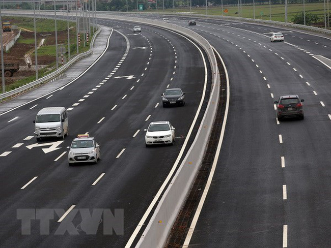 Cao tốc Hà Nội - Hải Phòng thu phí trở lại theo mức như trước giảm giá