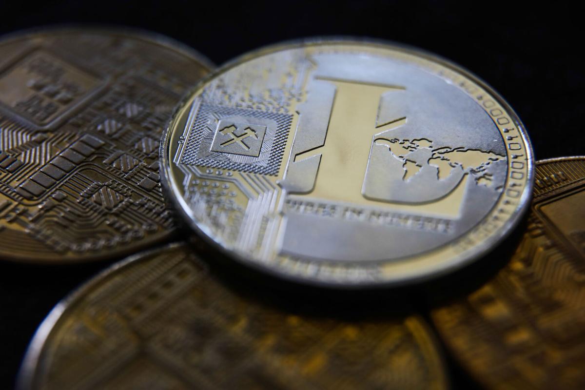 Lừa đảo mạo danh Walmart, ‘thổi’ giá tiền điện tử Litecoin lên 25%