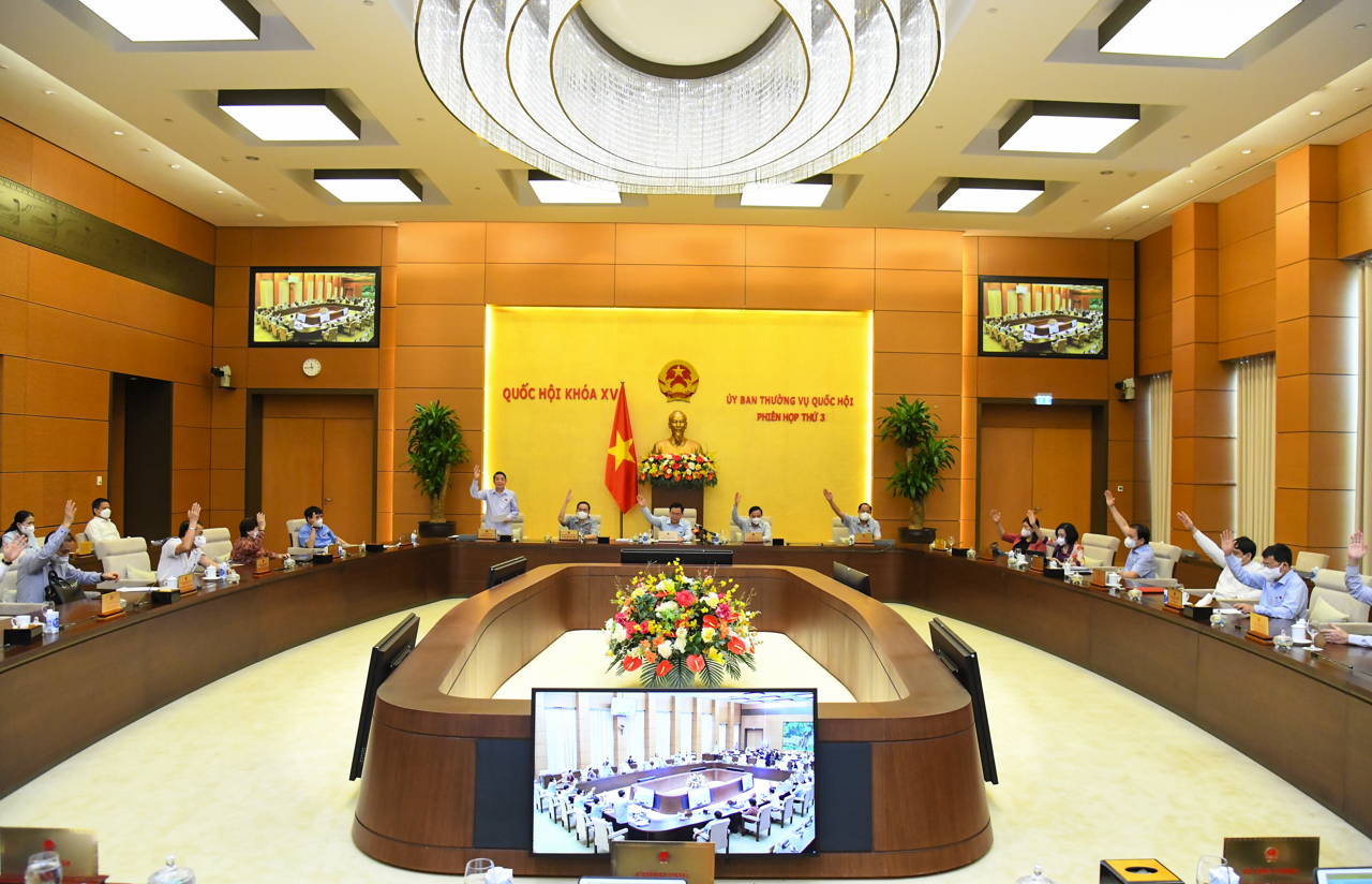 Thống nhất ban hành Nghị quyết hỗ trợ người dân, doanh nghiệp khó khăn do đại dịch