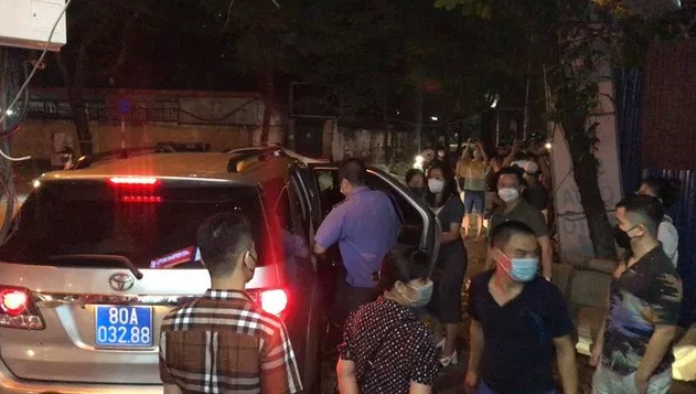Khám xét nhà nguyên Trưởng phòng Cảnh sát kinh tế Công an Hà Nội