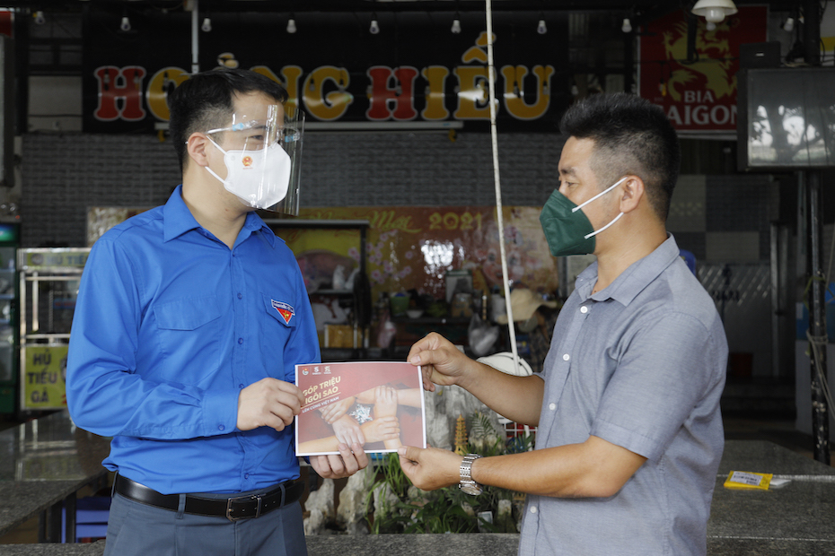 TP. HCM: Trung ương đoàn TNCS Hồ Chí Minh cùng Sabeco trao 3 tỷ đồng cho 600 hộ kinh doanh khó khăn