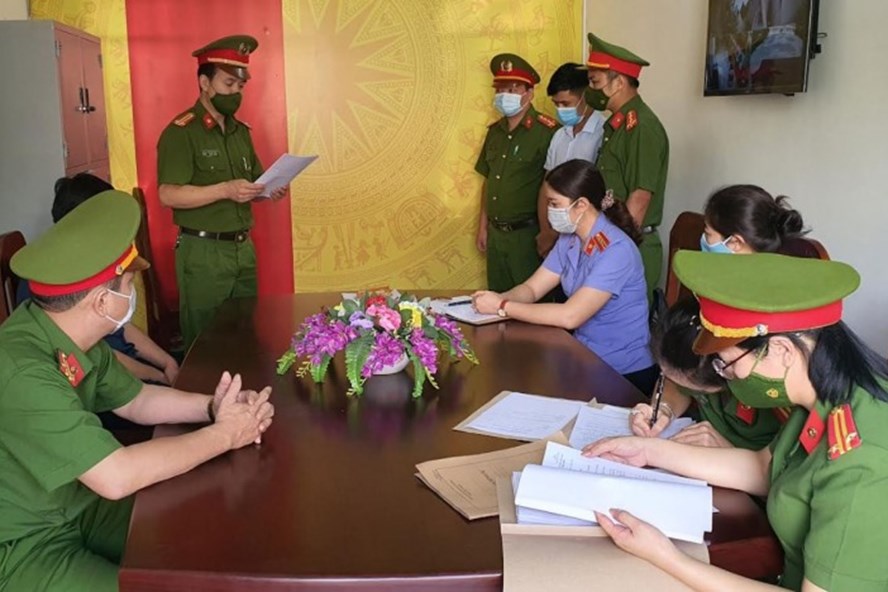Bắt giam Phó trưởng phòng Tài nguyên và Môi trường ở Hà Giang