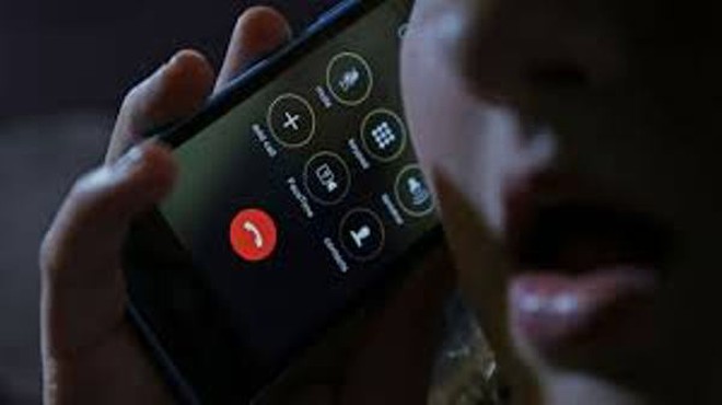 Người phụ nữ bị lừa gần 900 triệu đồng khi nghe cuộc gọi giả mạo công an