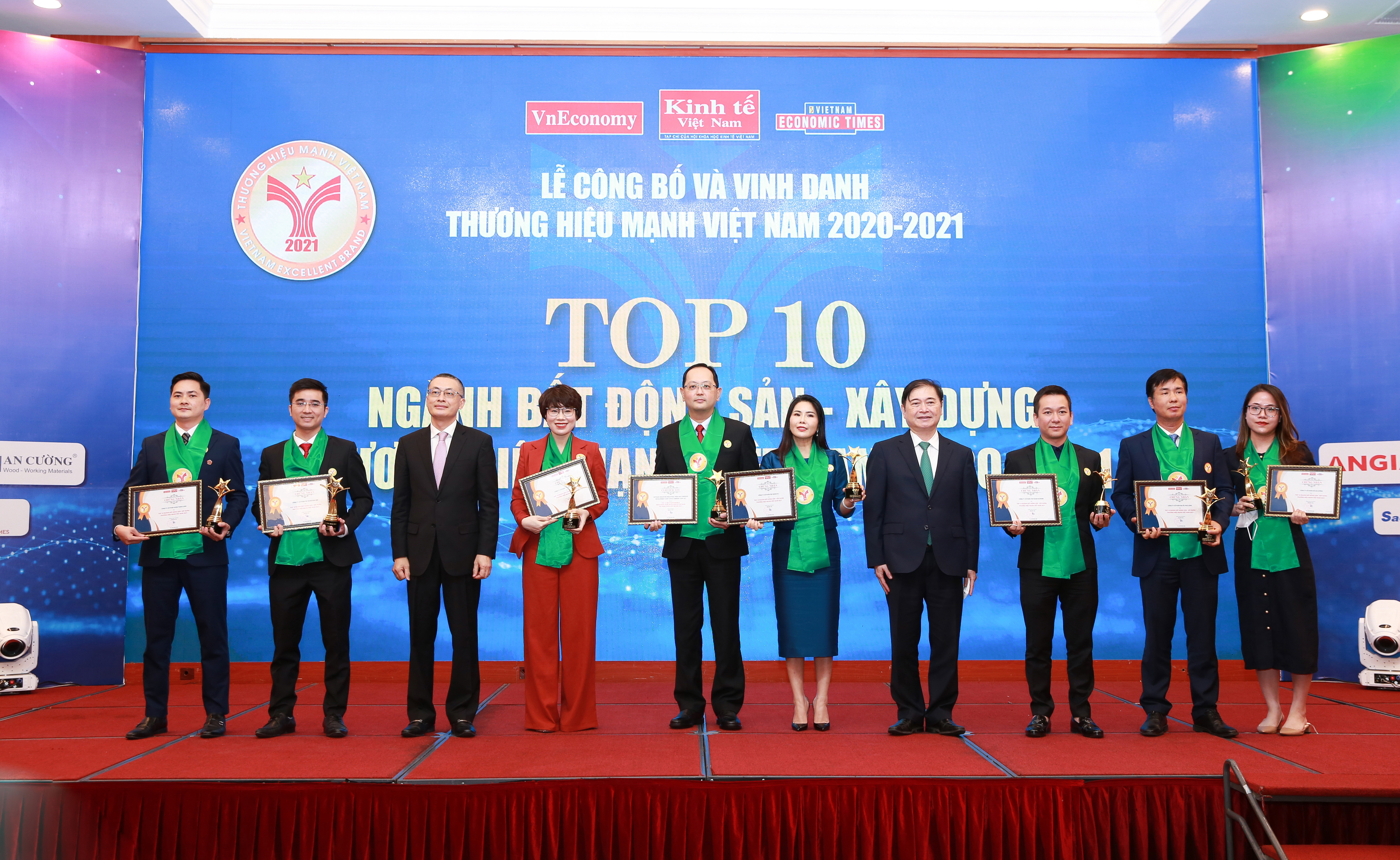 Hưng Thịnh land đón nhận giải thưởng Thương hiệu mạnh Việt Nam 2021