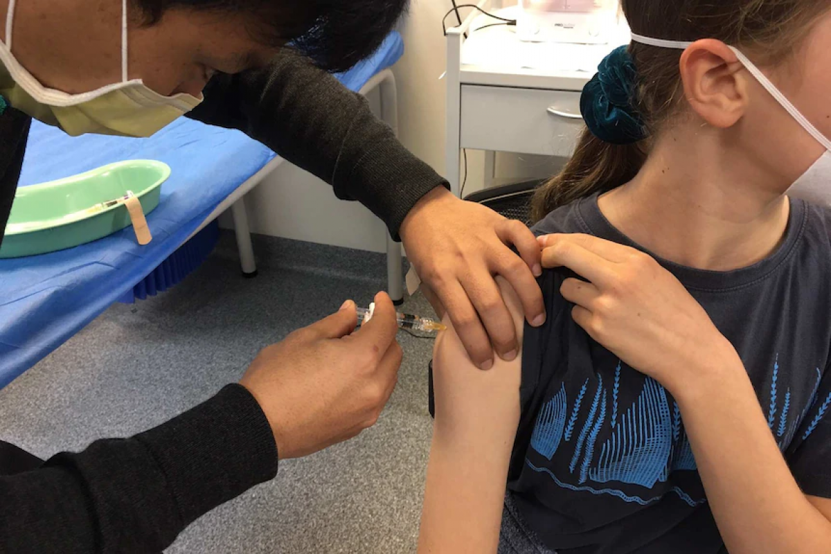 Châu Âu đánh giá khả năng dùng vaccine ngừa Covid-19 của Pfizer cho trẻ từ 5-11 tuổi