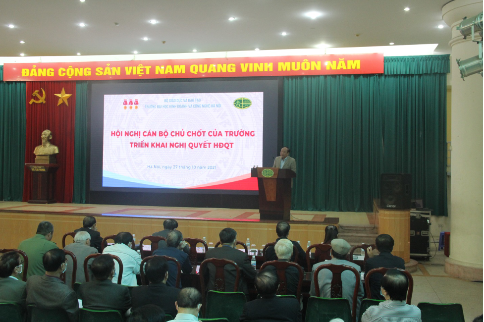 Hội nghị cán bộ chủ chốt của trường triển khai Nghị quyết Hội đồng quản trị
