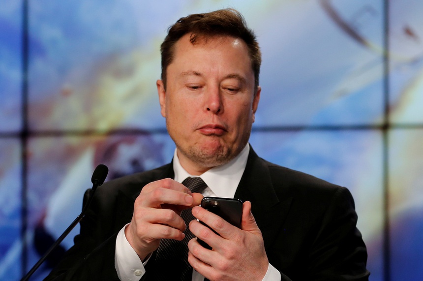 Điều gì giúp Elon Musk thành người đầu tiên sở hữu hơn 300 tỷ USD?