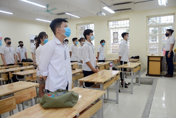 Học sinh Hà Nội trở lại trường từ 8/11