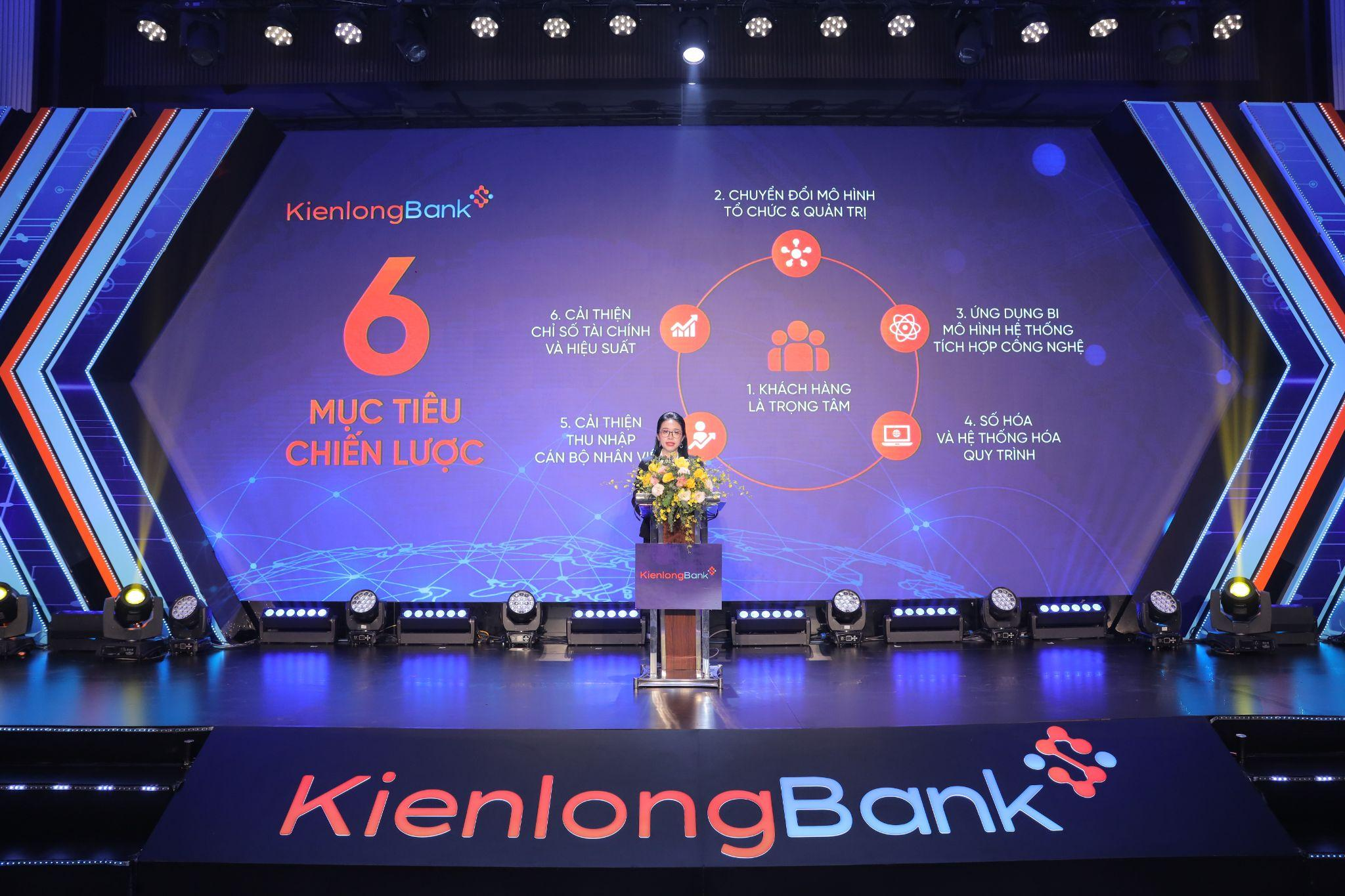 Ấn tượng với sự kiện chuyển mình bứt phá của KienlongBank