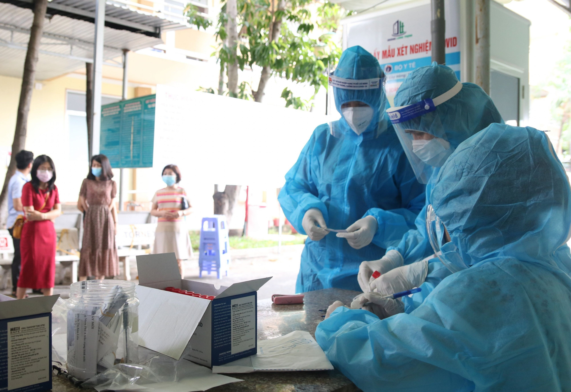 Hà Nội: Phát hiện chùm 9 người dương tính SARS-CoV-2 ở quận Hà Đông