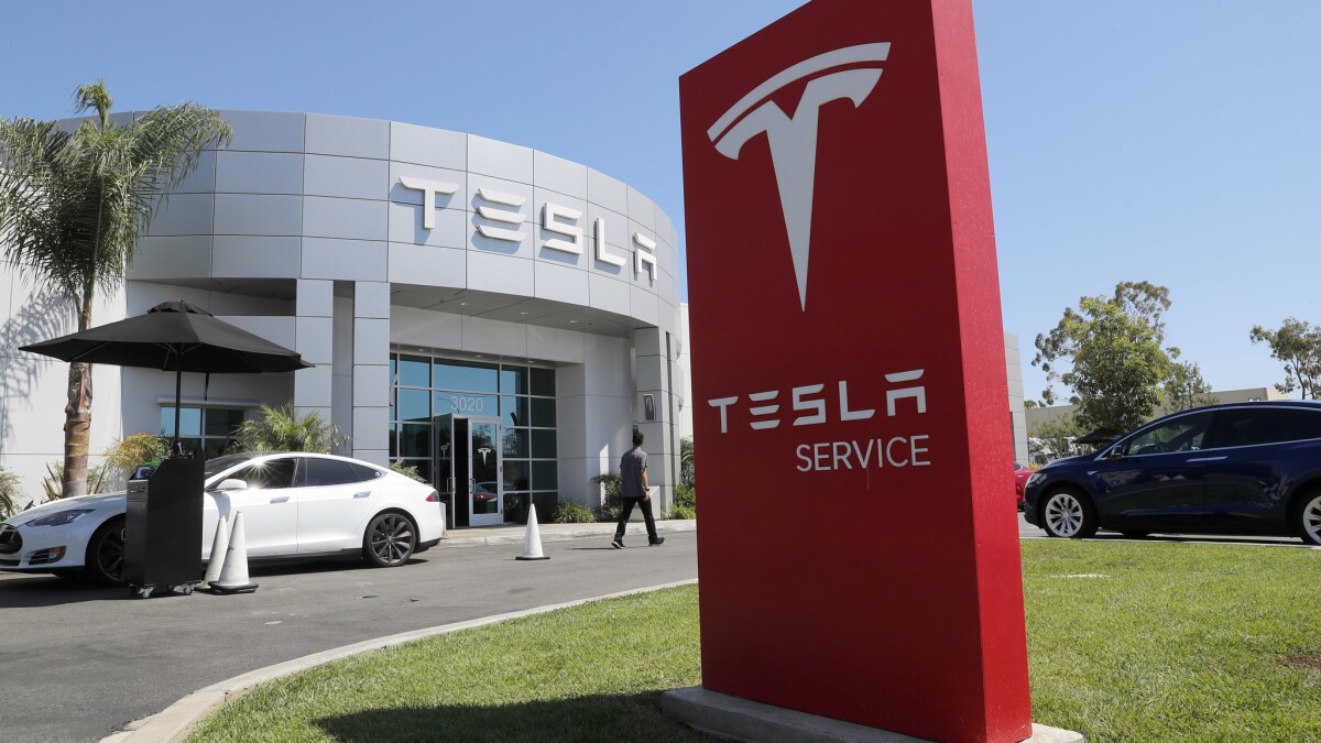 Nhà đầu tư lãi bao nhiêu nếu mua cổ phiếu Tesla từ 10 năm trước?