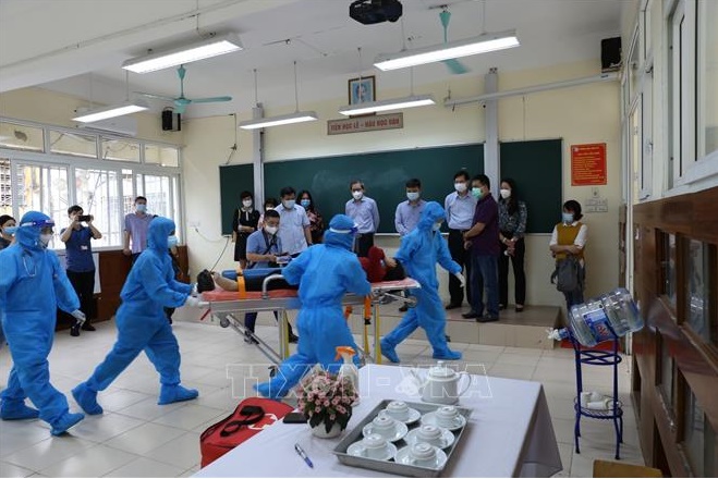 Thủ tướng: Thành lập ngay trạm y tế lưu động ở những nơi bùng phát dịch