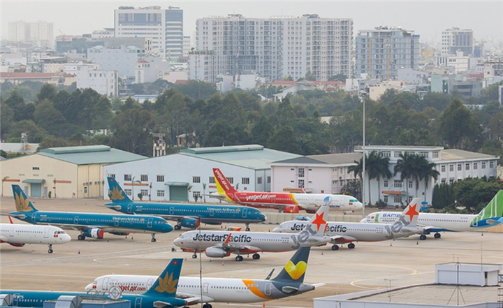 Đề xuất Thủ tướng cho mở lại chuyến bay quốc tế thường lệ ngay từ quý I năm 2022