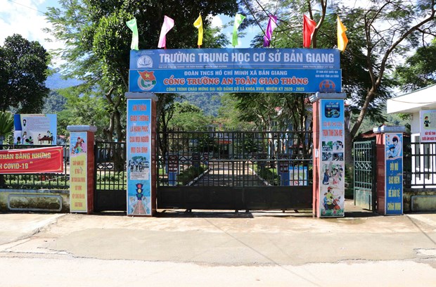 Hai học sinh đầu tiên dương tính với SARS-CoV-2 ở Lai Châu