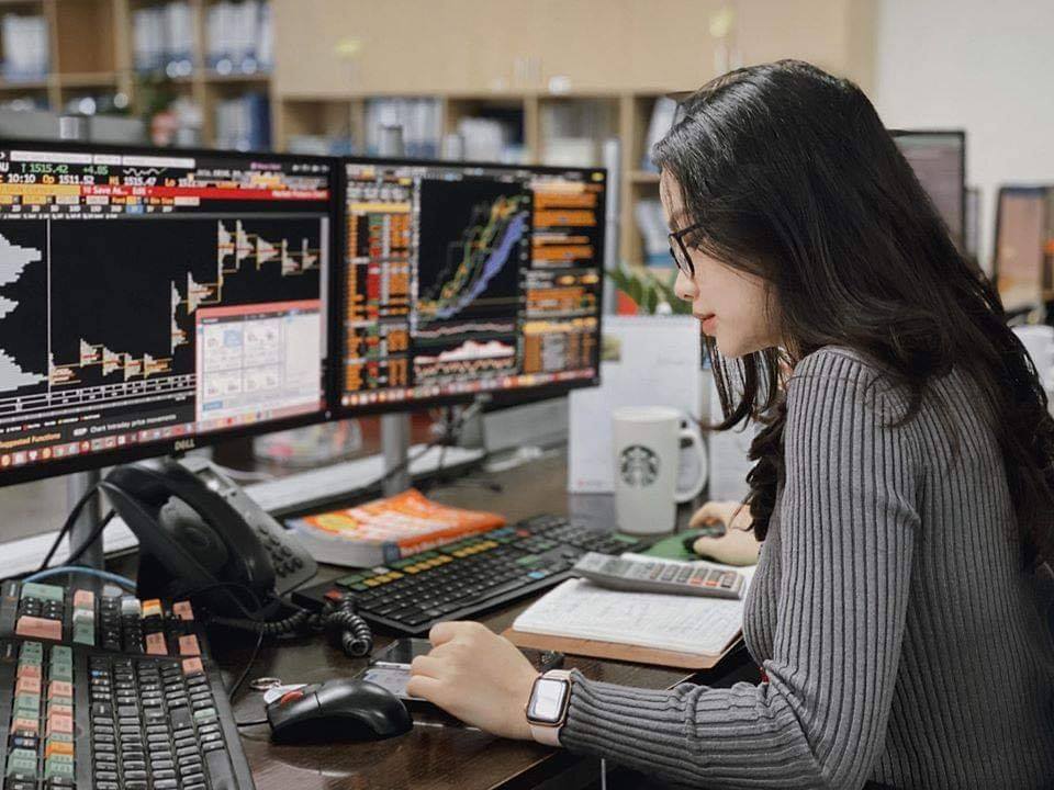 Cổ phiếu được khuyến nghị ngày 12/11: VCG, FPT, KDH, GIL