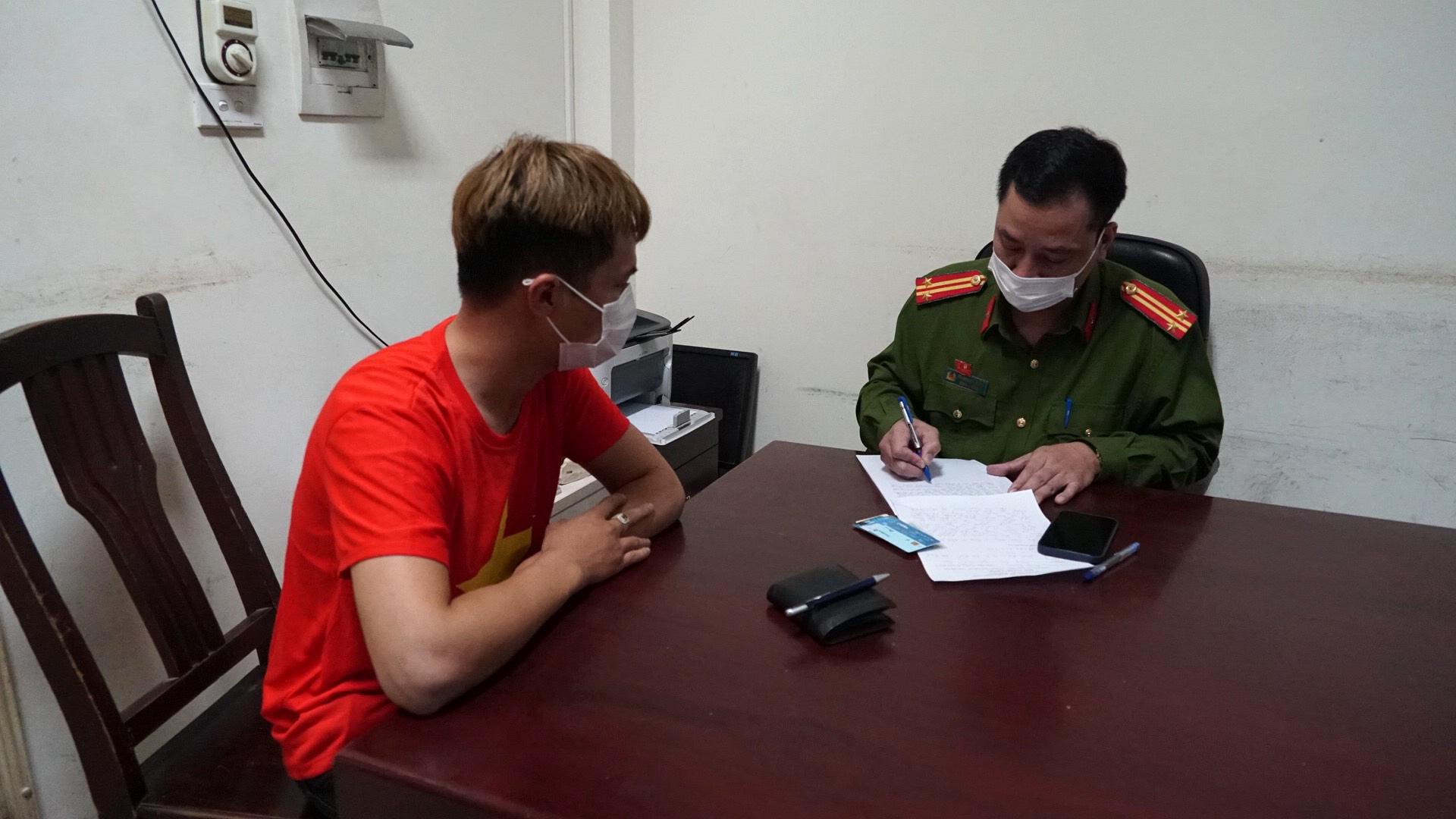 Phát hiện nhóm test nhanh Covid-19 trái phép cho cổ động viên vào sân Mỹ Đình