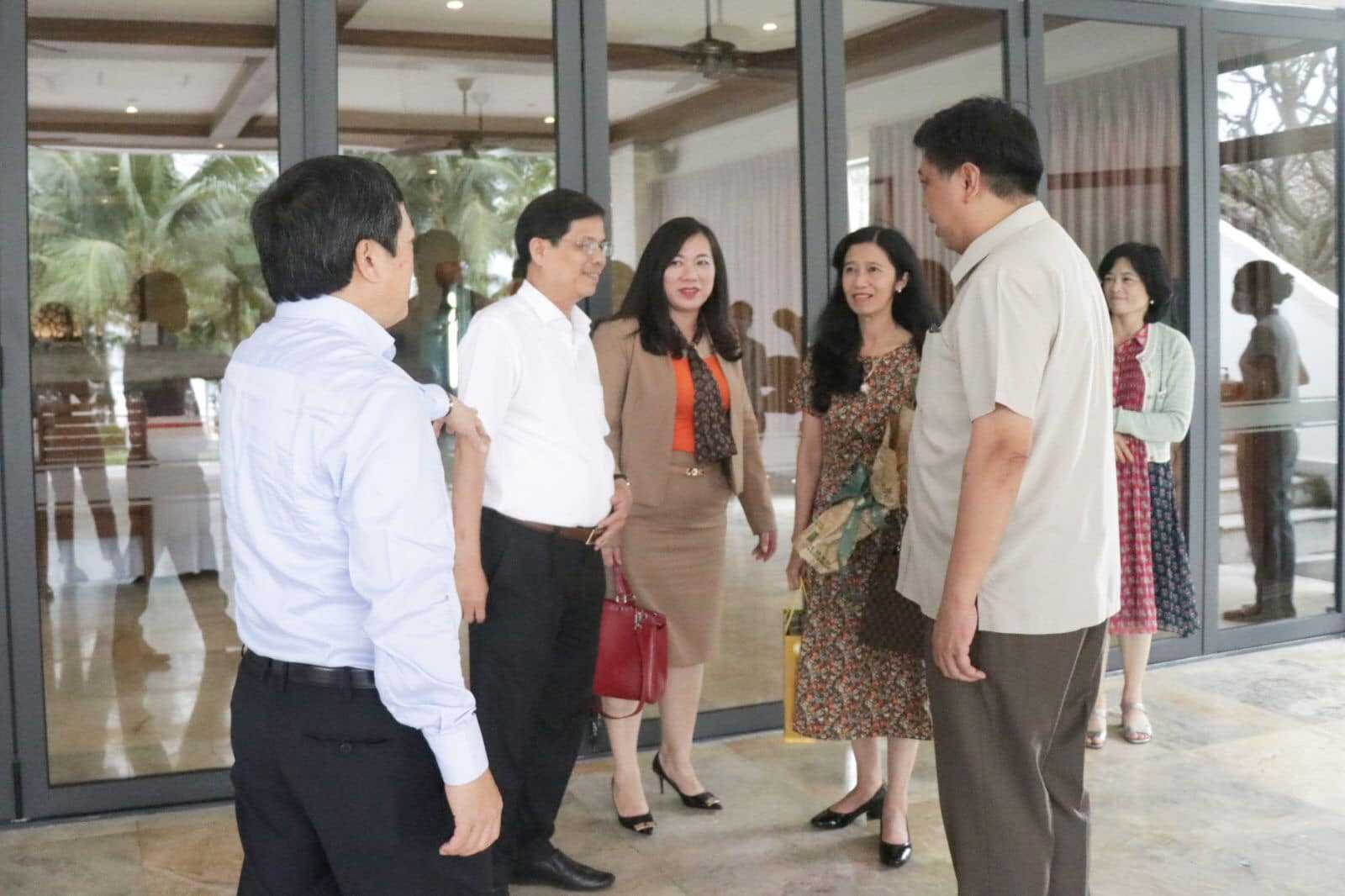 Cam Ranh Riviera Beach Resort & Spa của Tập đoàn Crystal Bay đón tiếp Thứ trưởng Đoàn Văn Việt