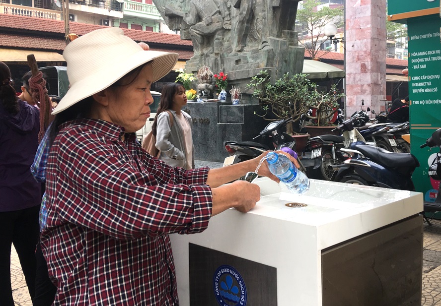 Thí điểm cây ATM nước uống trực tiếp tại cụm dân cư, trường học