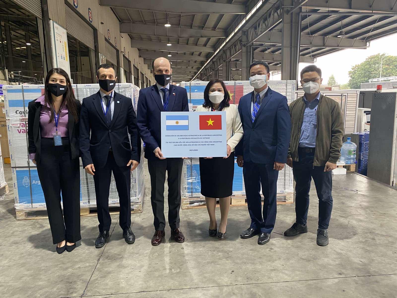 Việt Nam được tặng thêm 500.000 liều vắc-xin AstraZeneca