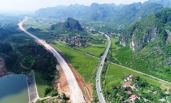 Tập trung mọi nguồn lực đầu tư cao tốc Đồng Đăng - Trà Lĩnh