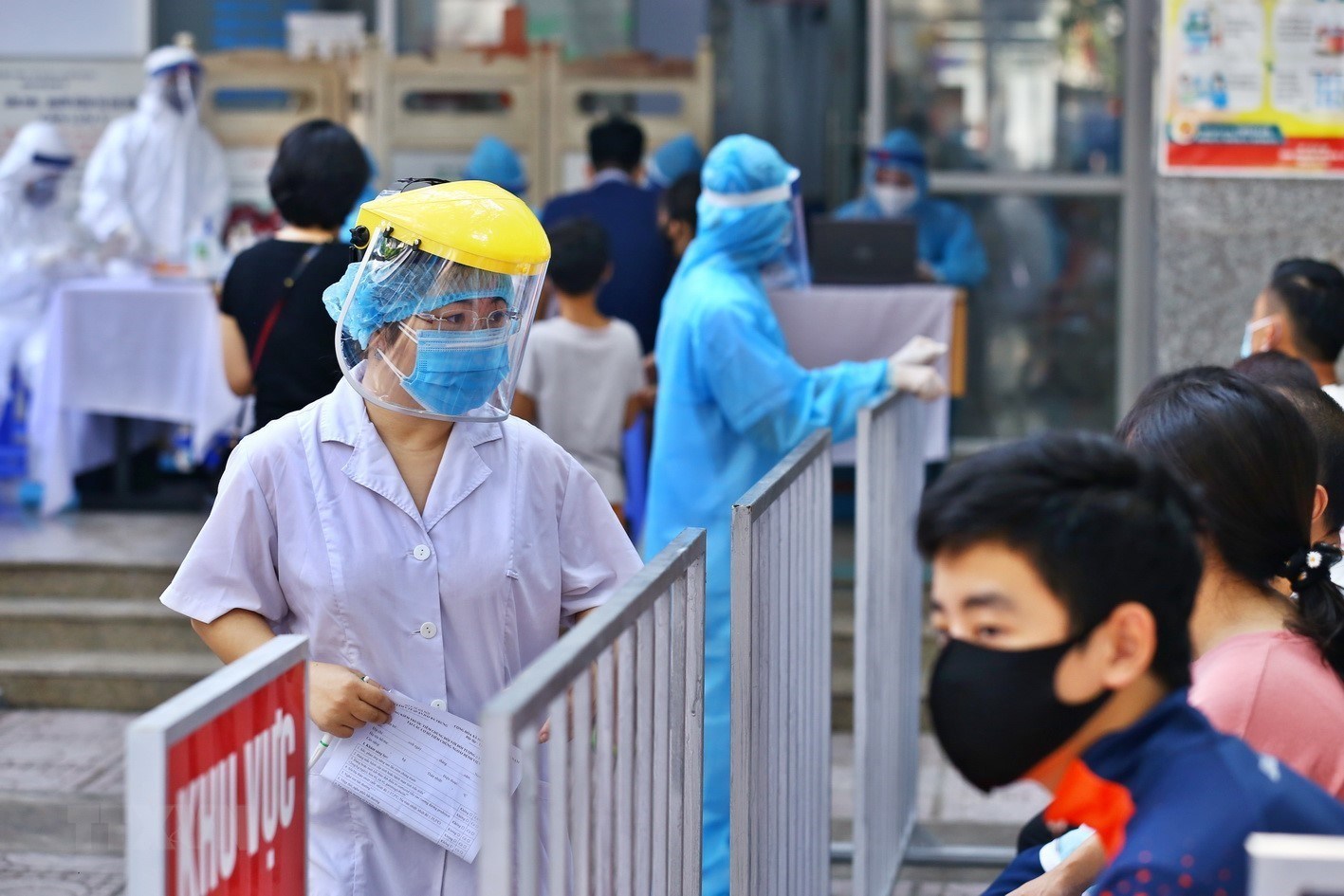 Hà Nội hiện có 15 chùm ca bệnh Covid-19, chùm ‘nóng’ nhất có 360 F0