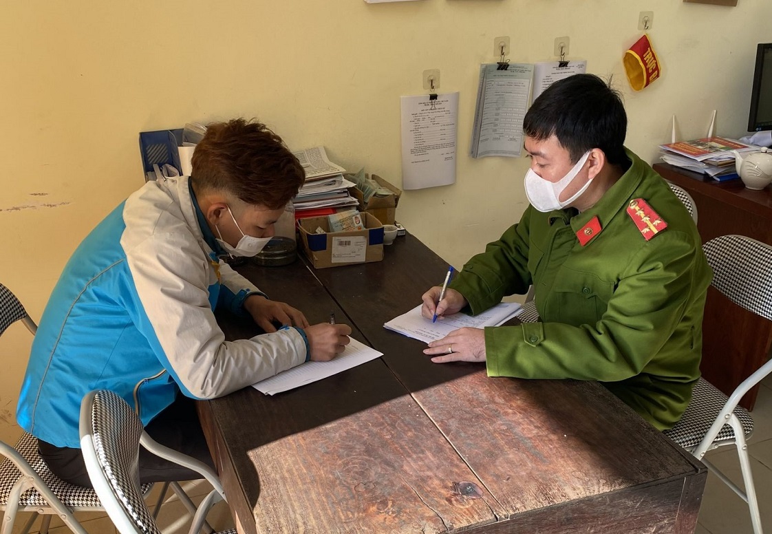 Xử phạt nam thanh niên vì tung tin 50 học sinh cấp cứu sau tiêm vắc xin