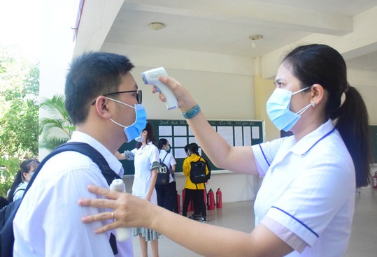 Học sinh Hà Nội đi học: Khi phát hiện F0 sẽ phong tỏa, cách ly như thế nào?