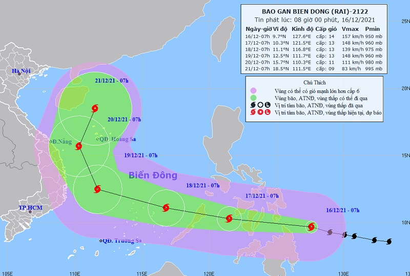 Bão RAI tiến gần Biển Đông, đang giật cấp 17