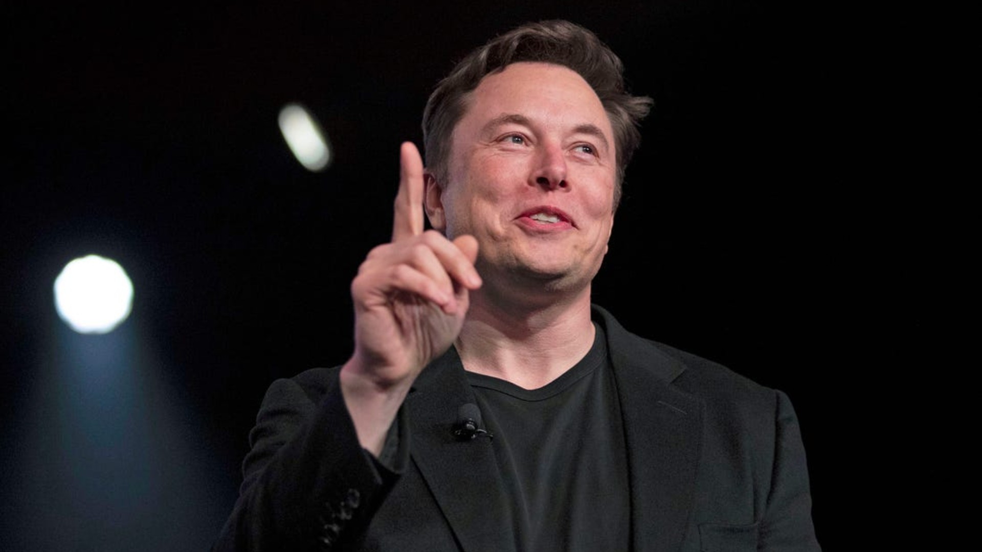 Elon Musk tuyên bố đóng thuế nhiều hơn bất kỳ người Mỹ nào