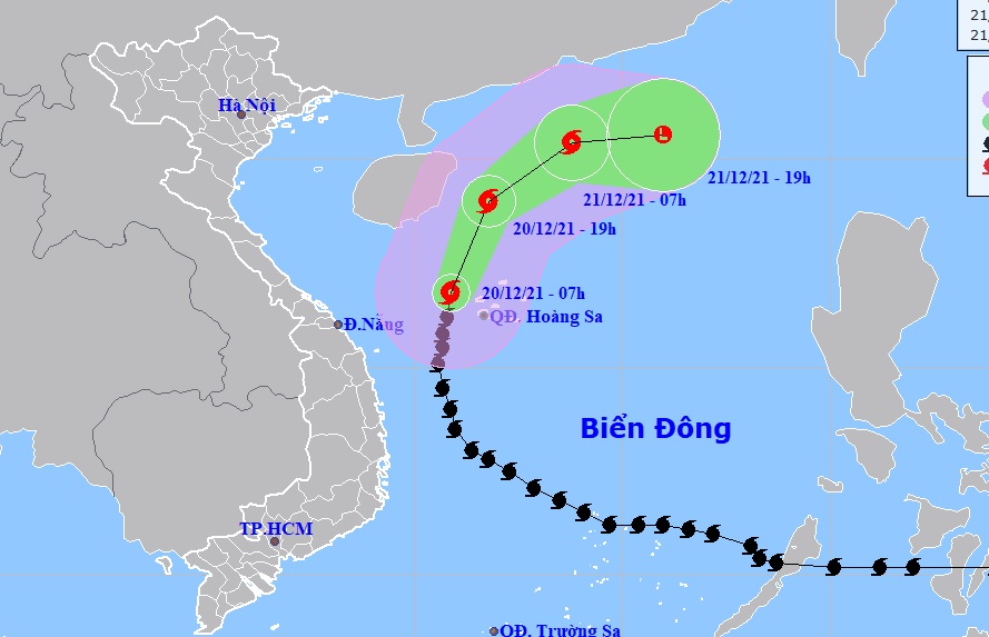 Bão số 9 tiếp tục suy yếu, tách xa khỏi đất liền Việt Nam