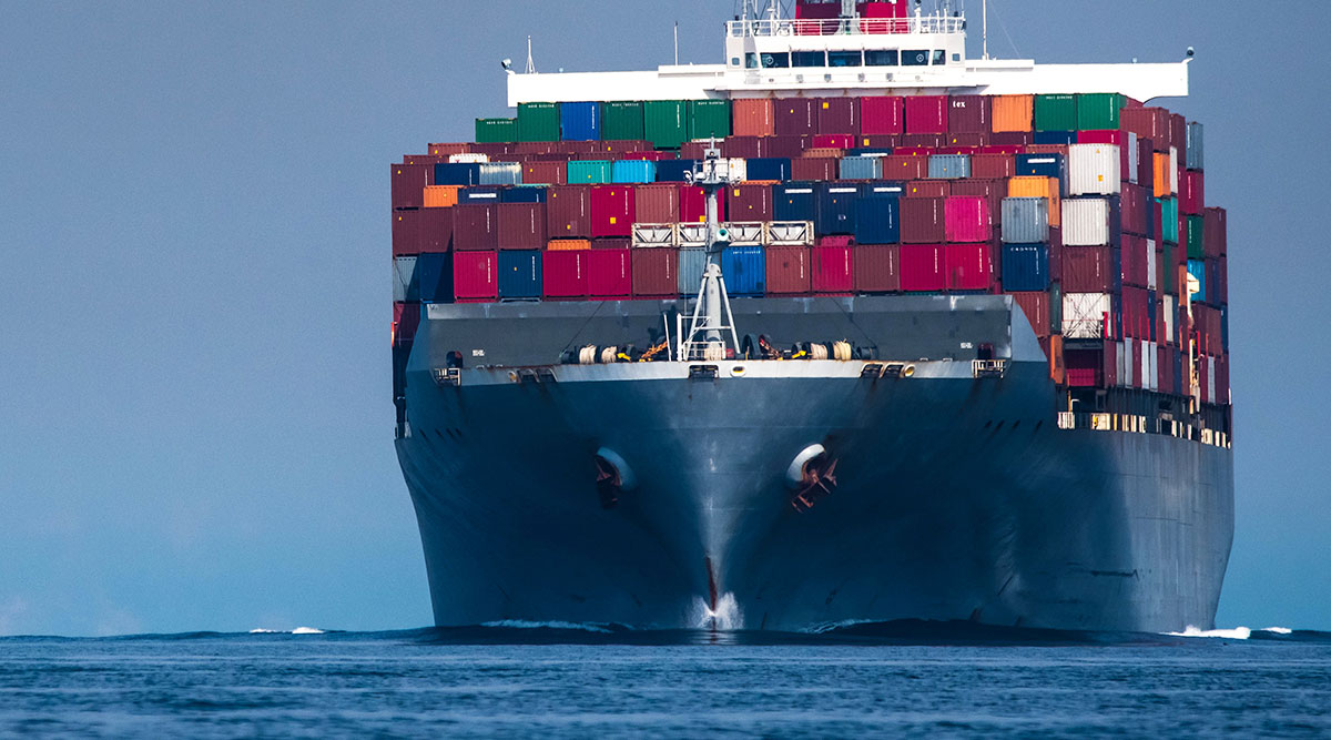 Các công ty xuất khẩu Trung Quốc khóc ròng vì giá cước container tiếp tục tăng phi mã