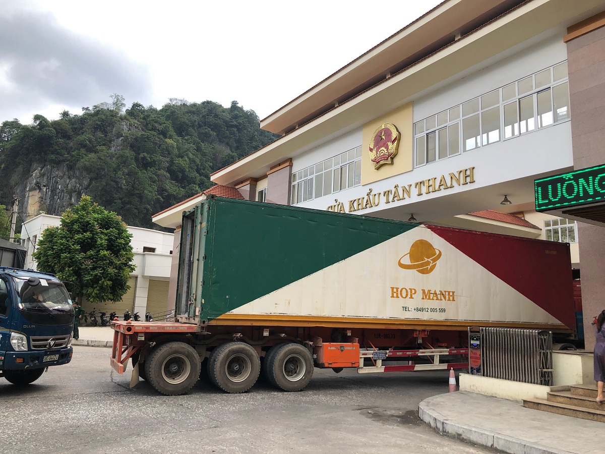 Lạng Sơn giảm phí sử dụng hạ tầng các cửa khẩu