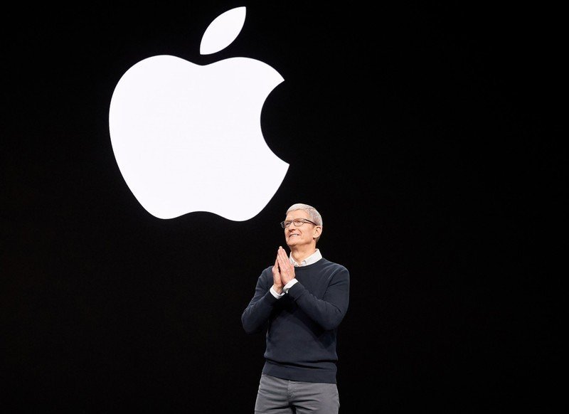 Apple trở thành công ty Mỹ đầu tiên đạt vốn hóa 3 nghìn tỷ USD