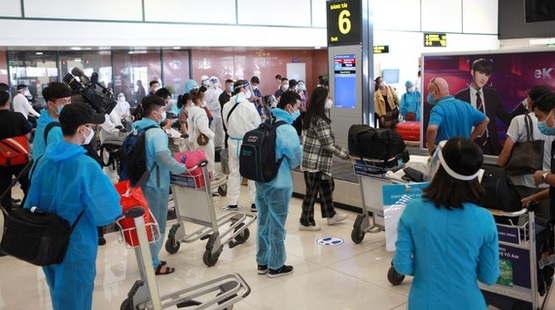 Hạn chế tối đa chuyến bay combo chở công dân về nước hạ cánh tại Nội Bài và Tân Sơn Nhất